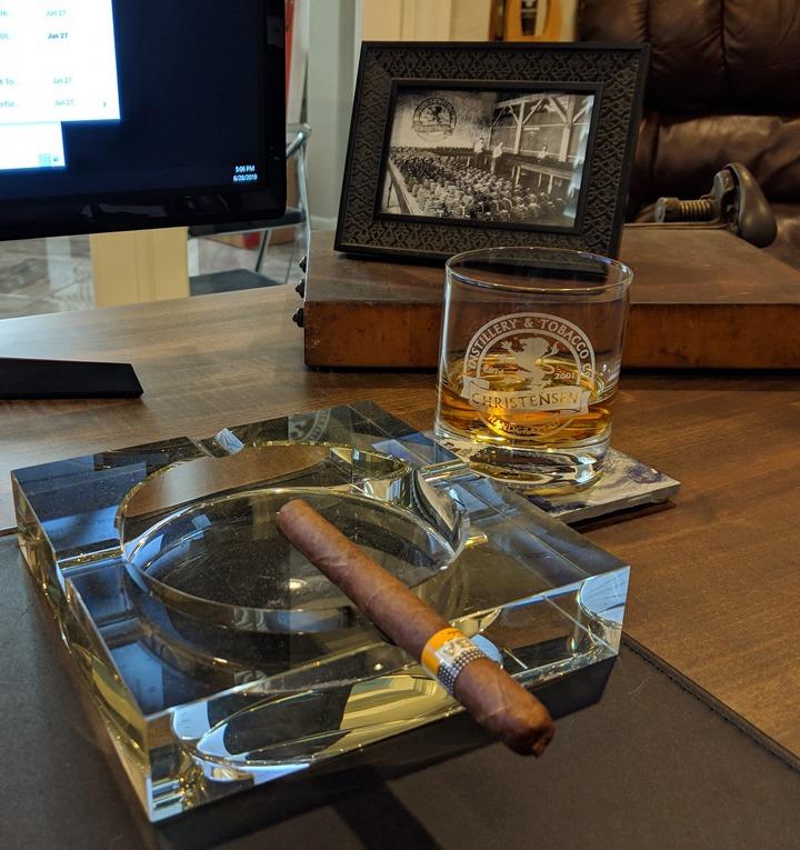 Visol Ember Crystal Cigar Ashtray customer photo 1