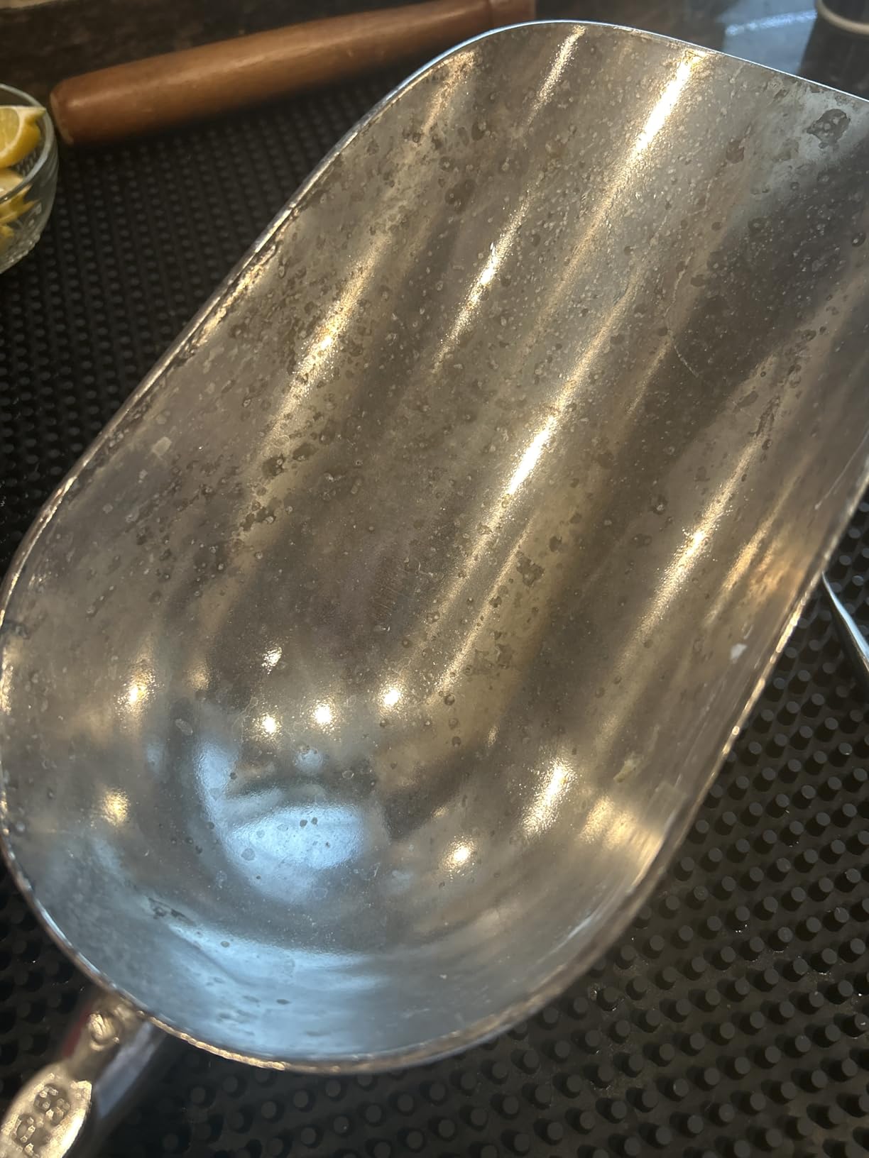 Winco Aluminum Utility Scoop, 58-Ounce, Medium customer photo 1