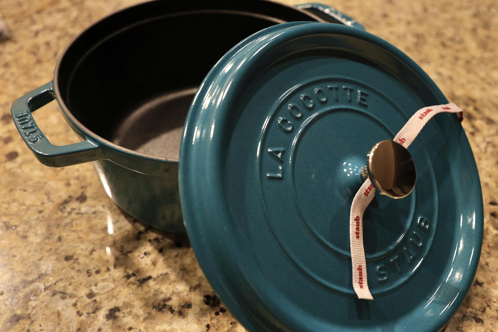 Staub Cast Iron Round Cocotte, Dutch Oven, 7-quart, serves 7-8, Made in France, White customer photo 1