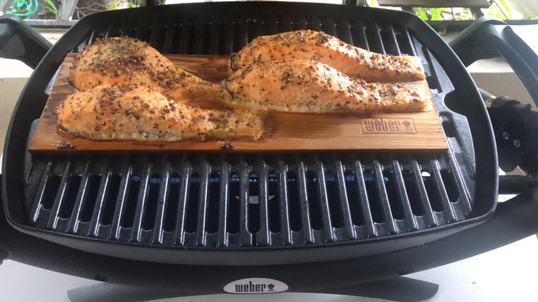 Weber Firespice Cedar Planks - Natural Cedar Wood Grilling Planks for Smoky Flavor Enhancement, Perfect for Salmon & Seafood (2-Pack) customer photo 1
