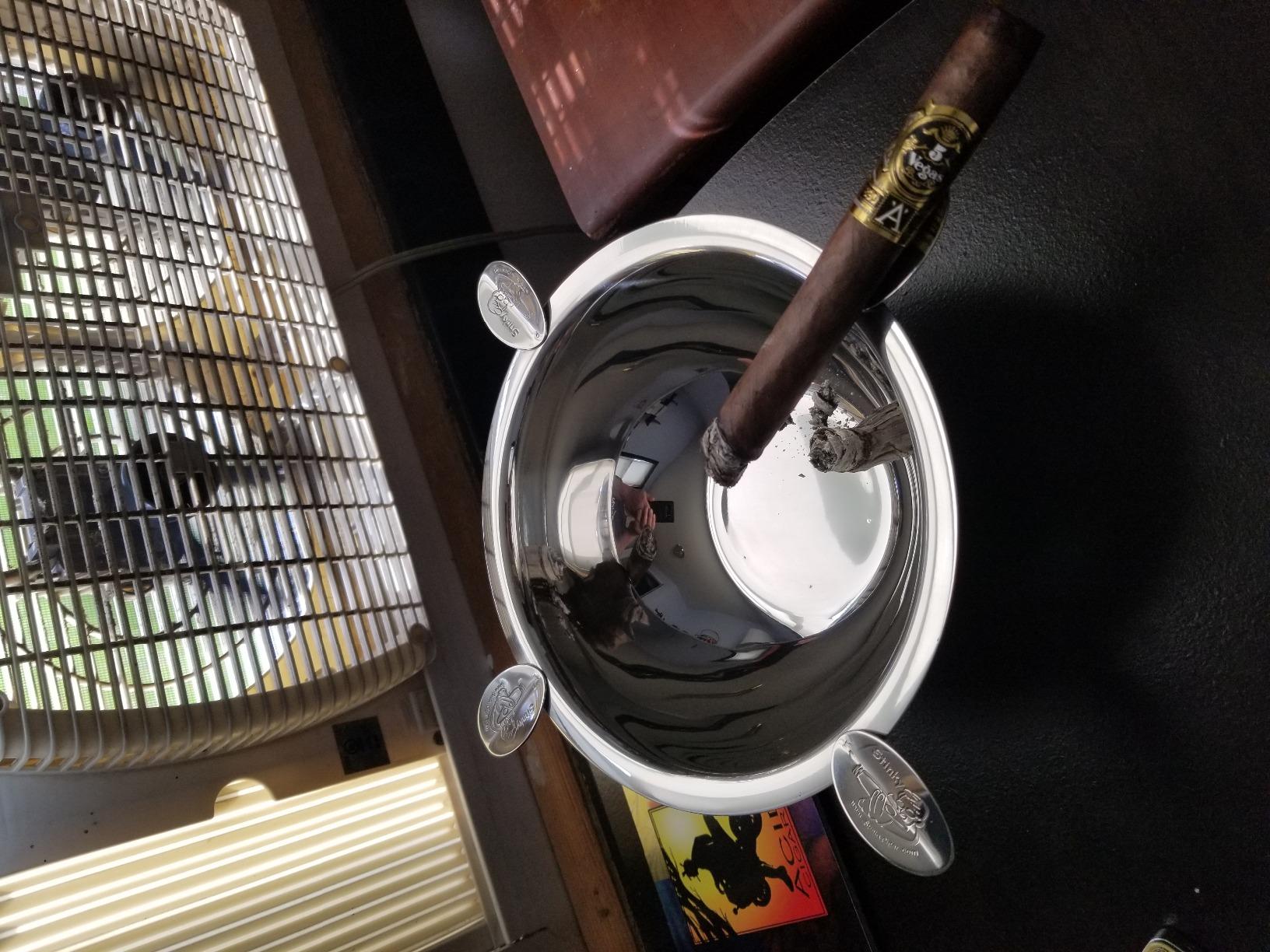 Original Stinky Cigar Ashtray - Windproof Stainless Steel Design with 4 Stirrups, Deep Bowl for Indoor & Outdoor Use, Heat Resistant & Easy to Clean - Ideal Smoking Accessory for Cigar Enthusiasts customer photo 1