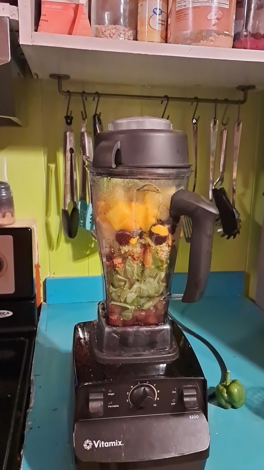 Vitamix 5200 Blender, Professional-Grade | 64 Oz Container, Stainless-Steel Blades, Self-Cleaning customer photo 1