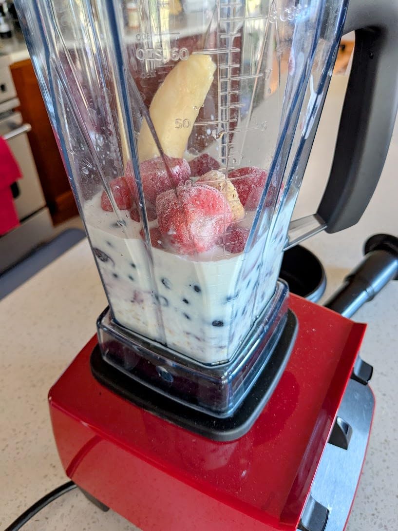 Vitamix 5200 Blender, Professional-Grade | 64 Oz Container, Stainless-Steel Blades, Self-Cleaning customer photo 2