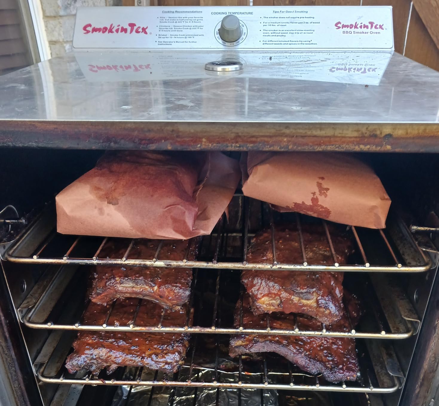 SmokinTex 'The OG' Electric Smoker - Spacious & Insulated Stainless Steel Meat Smoker with 700W Heating, & Temperature Control for BBQ, Jerky, Vegetables customer photo 1