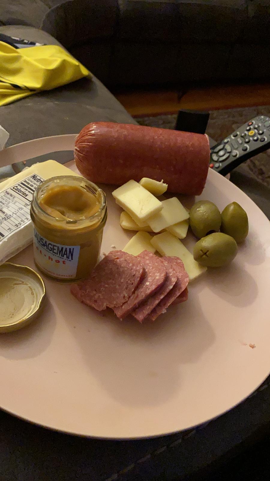 Dan the Sausageman Signature Gifts (Sounder) Gourmet Food Gift Baskets: The Ideal Meat and Cheese Gift Set for Thank You, Holiday, Mothers Day, or Congratulations | Natural Summer Sausage Beef Snack Box Variety Pack customer photo 2