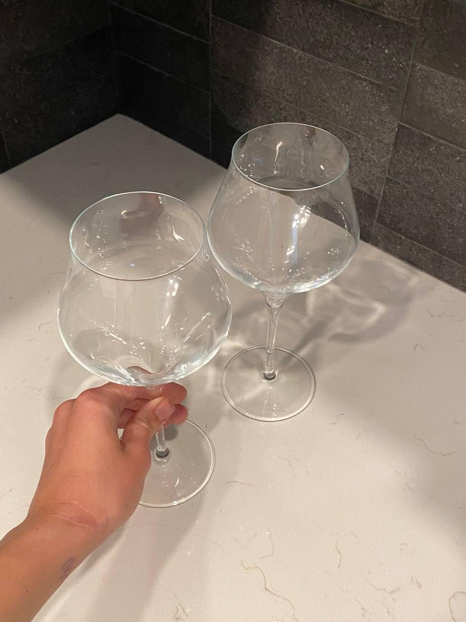 Luigi Bormioli Supremo Burgundy Red Wine Glasses, Set of 2 - 22 Oz Wine Stemware with Enhanced Aromatics for Burgundy, Barolo, Bourgogne, Nebbiolo & Pinot Nero Wines - Crystal Drinking Glass Set customer photo 2