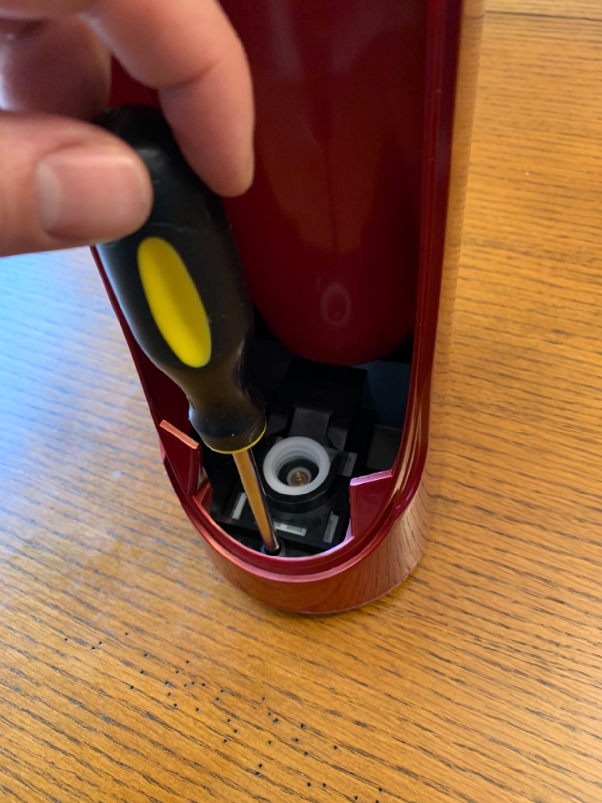 Drinkmate OmniFizz Sparkling Water Maker & Soda Streaming Machine | Carbonates Any Drink | BPA-Free Bottle | No Batteries or Electricity Required | CO2 Not Included (Matte Black) customer photo 2