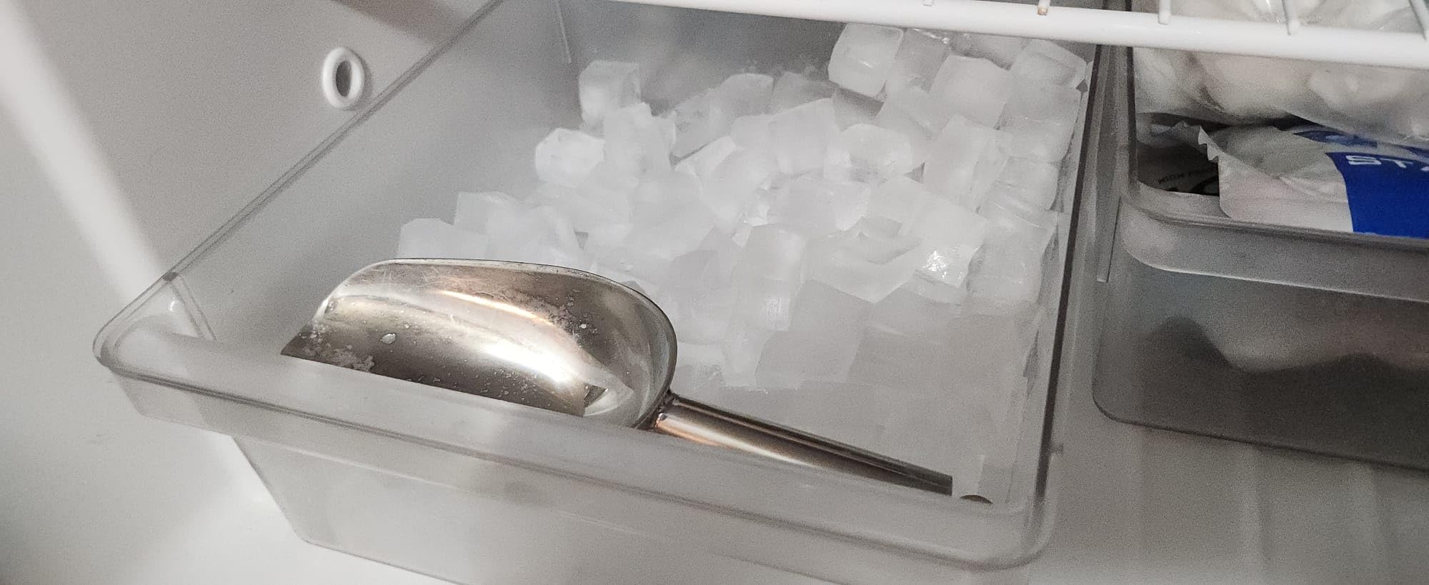 TeamFar Stainless Steel Ice Scoop, Small Metal Food Candy Scoop for Kitchen Bar Party Wedding - 5 Ounces customer photo 2