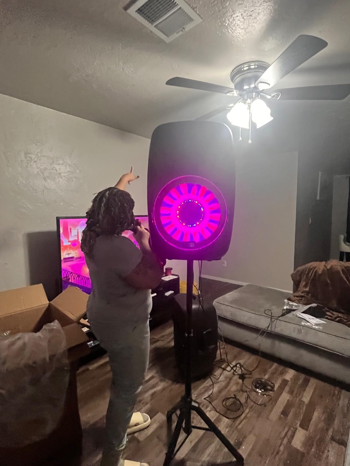Acoustic Audio by Goldwood 1000W Bluetooth Speaker w/ Flashing LED, Large Plug-In PA System w/ Stand, Mic, & Remote for Karaoke, DJ, or Tailgate Party customer photo 2