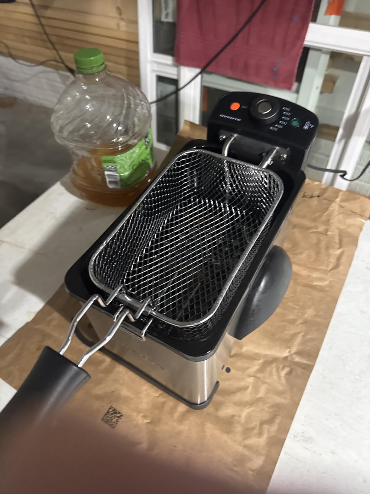OVENTE Electric Deep Fryer 2 Liter Capacity, 1500 Watt Lid with Viewing Window and Odor Filter, Adjustable Temperature, Removable Frying Basket and Easy to Clean Stainless Steel Body, Silver FDM2201BR customer photo 1