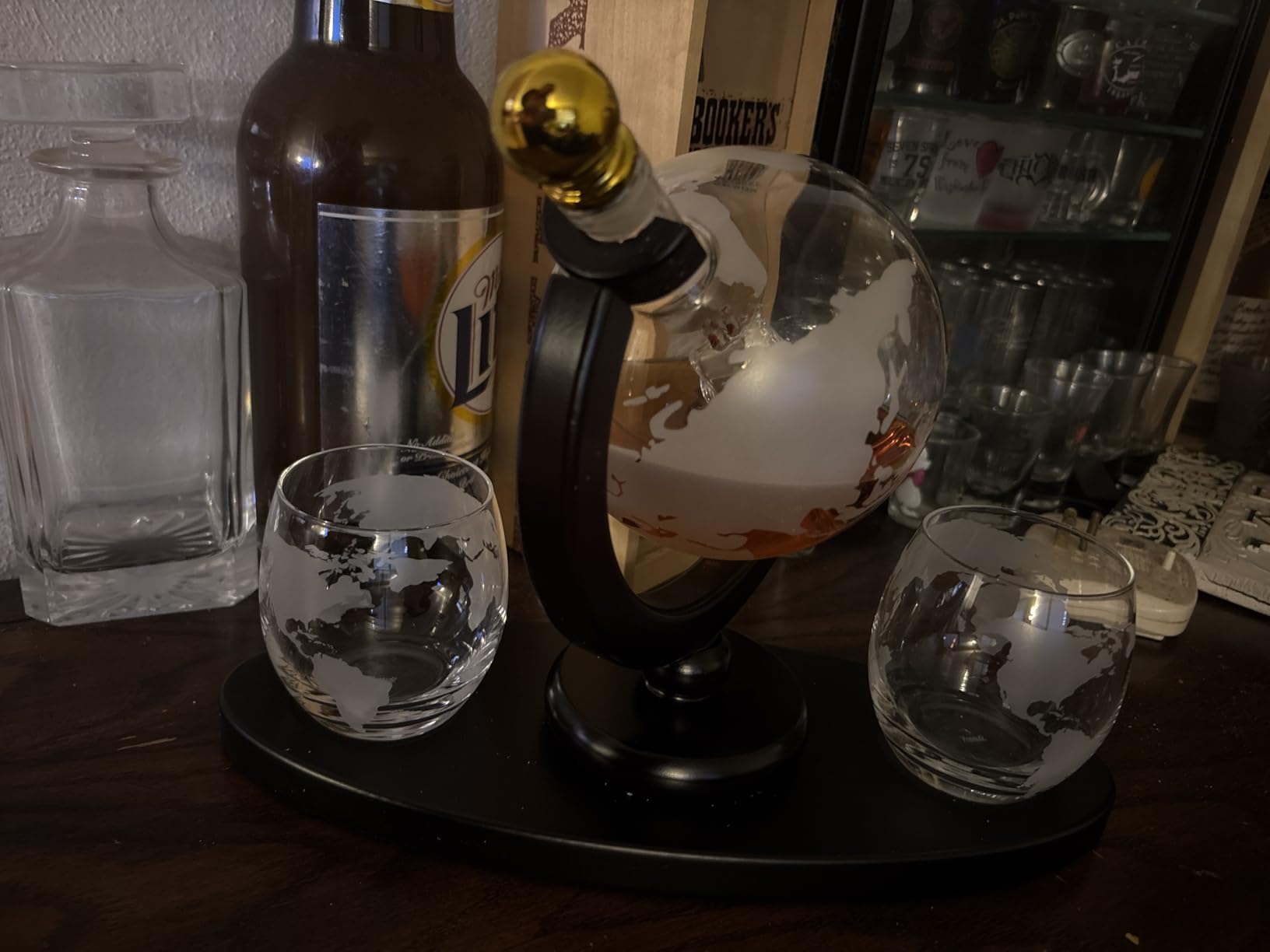 Gifts for Men, Whiskey Decanter Globe Set with 2 Etched Whiskey Glasses - for Liquor Scotch Bourbon Vodka, Gifts For Dad - 850ml customer photo 2