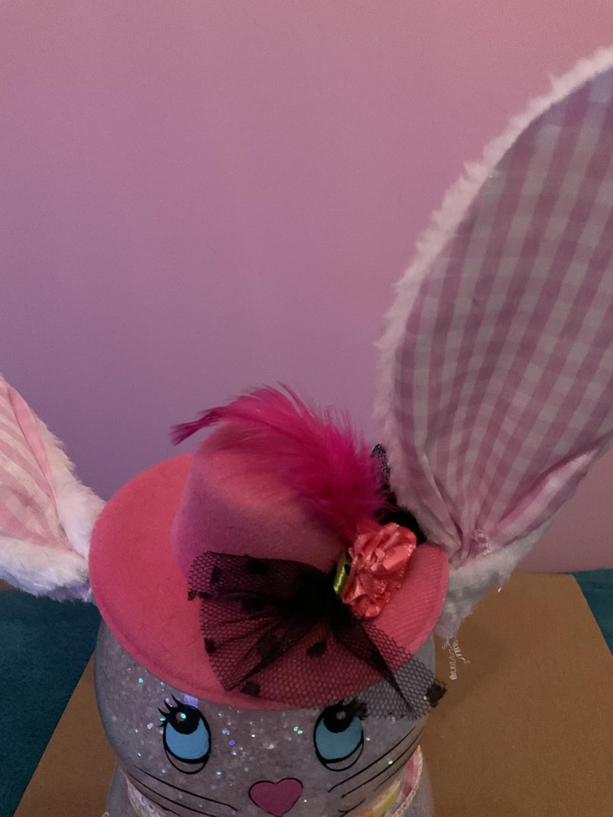 Juvale Mini Tea Party Hats - Clip-On Fascinator Hats for Women & Girls - Feather & Flower Accents for Tea Party Decorations - Pack of 6, 4 in, Multicolor customer photo 1