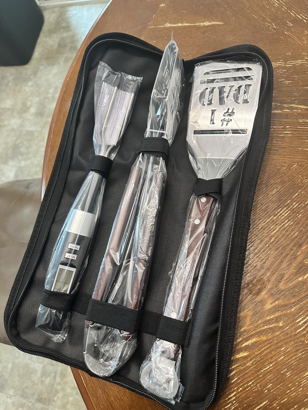 Panoware BBQ Grill Tools Set for Dad, 4 Piece Set, Number 1 Dad Tongs, Spatula, Digital Thermometer and Case customer photo 1