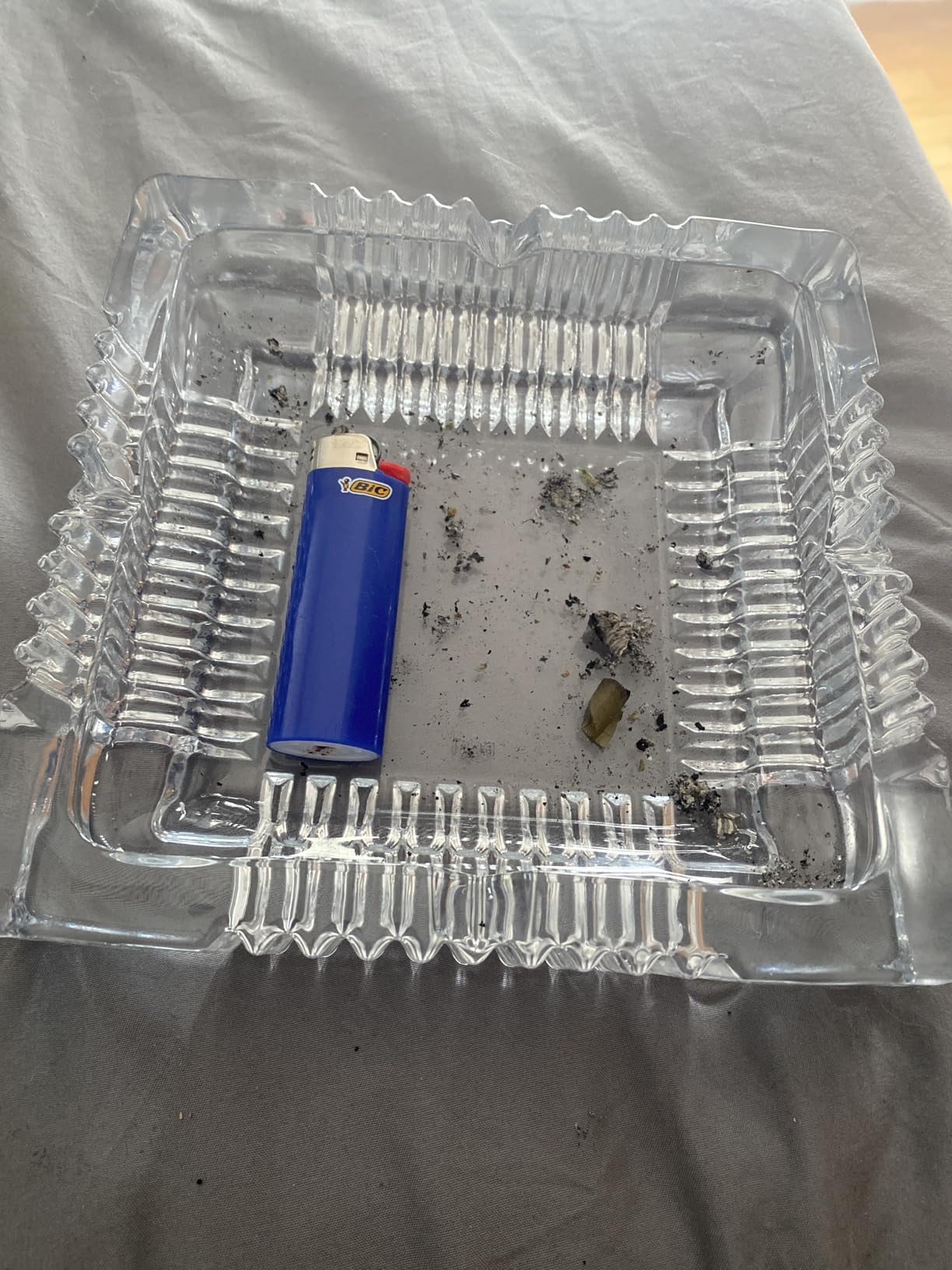 Ashtray, 7x7 inch Large Glass Ashtray for cigarette cigar, Clear Crystal Ash trays, Glass Square Ashtrays for Home Outdoor Patio Office customer photo 1