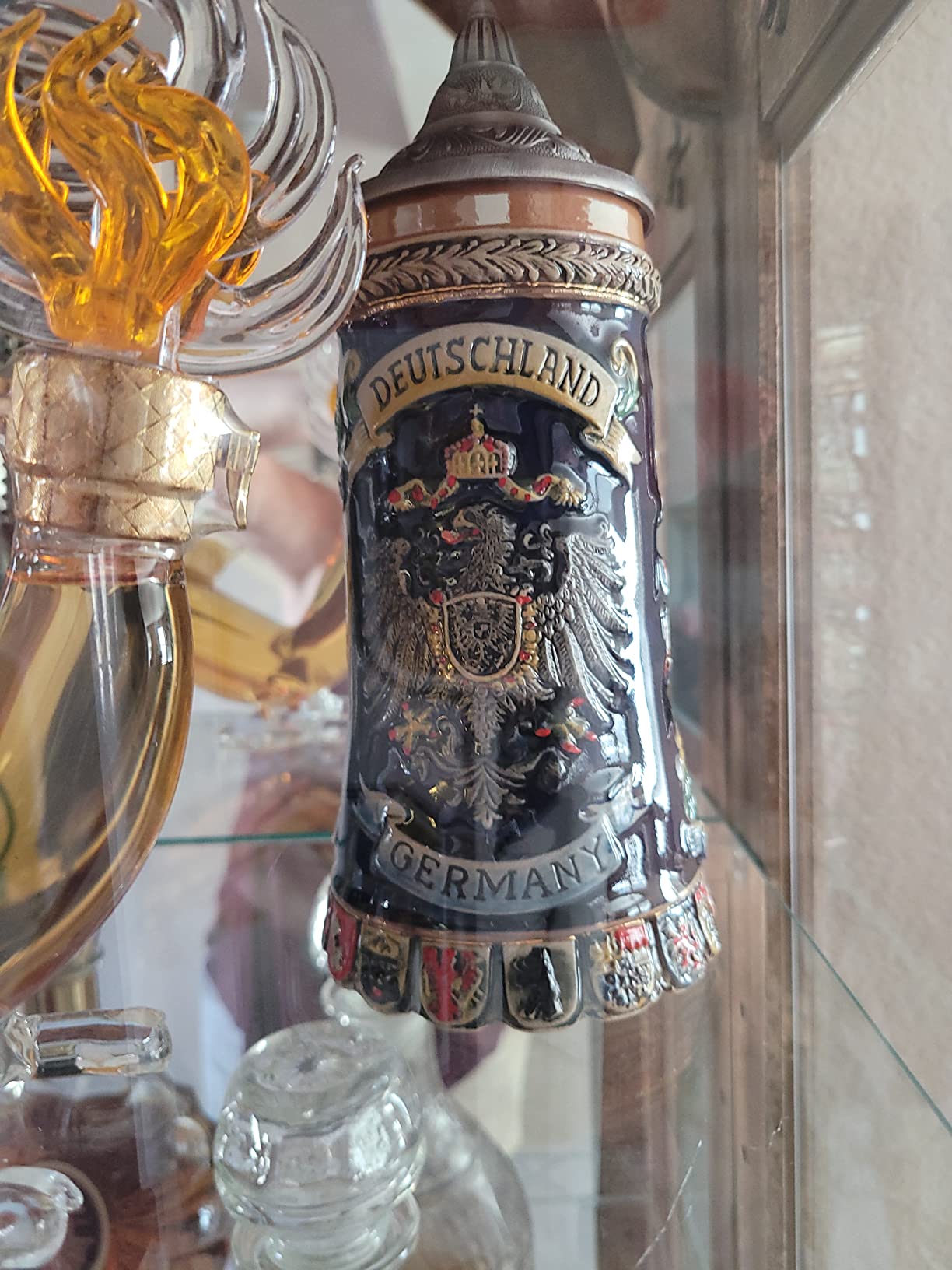 HAUCOZE Beer Stein Mug German Coats of Arms Drinking Viking Tankard with Pewter Lid Birthday Gifts for Men Father Husband 0.6 Liter customer photo 2