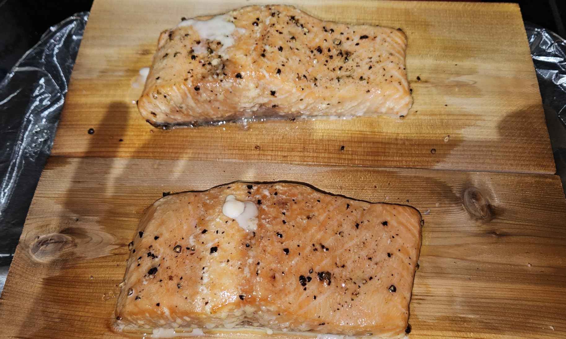 6-Pack Western Red Cedar Grilling Planks for Salmon, Beef, Veggies & More - 100% Natural & USA-Made and Sourced - Great for Beginners & Expert Grillers Alike customer photo 2