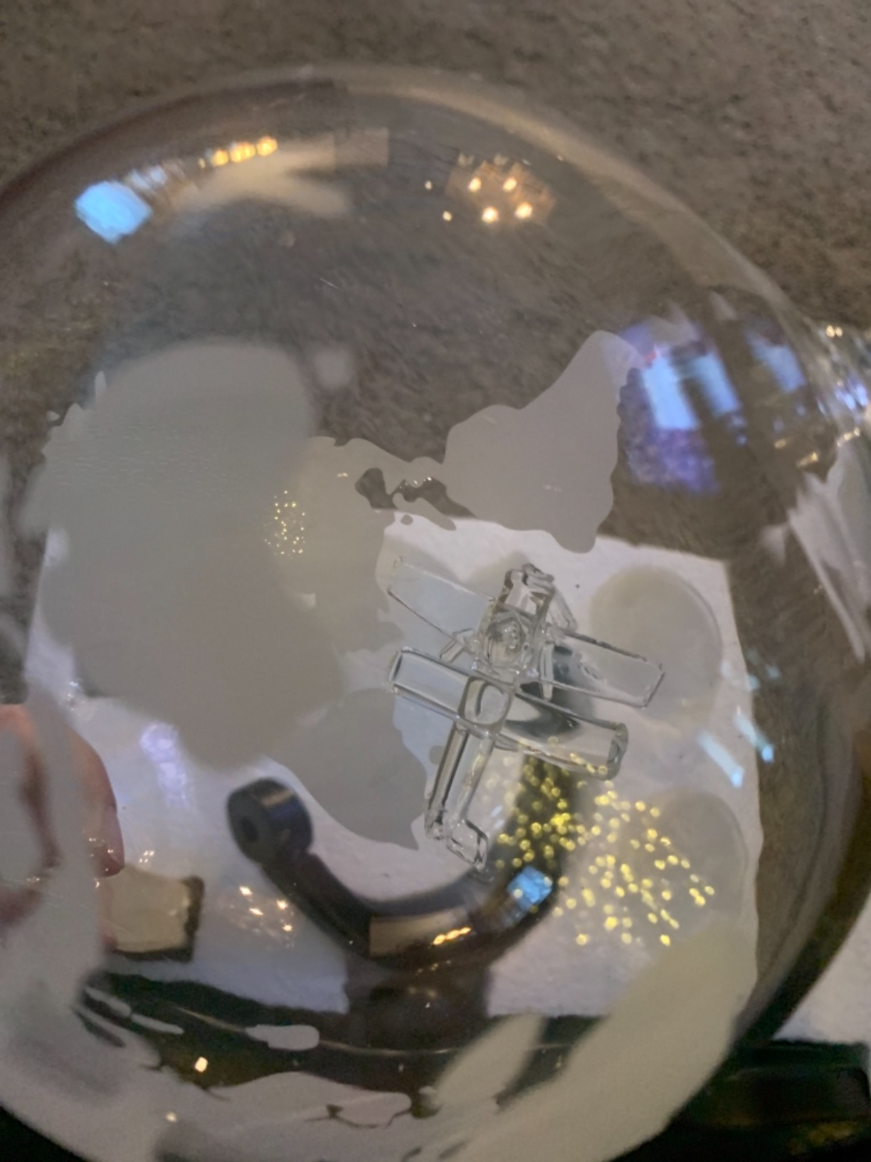 Etched World Decanter Whiskey Globe - The Wine Savant Whiskey Gift Set Globe Decanter with Antique Airplane, Whiskey Stones and 4 World Map Glasses, Pilot Gift - HOME BAR DÉCOR customer photo 1