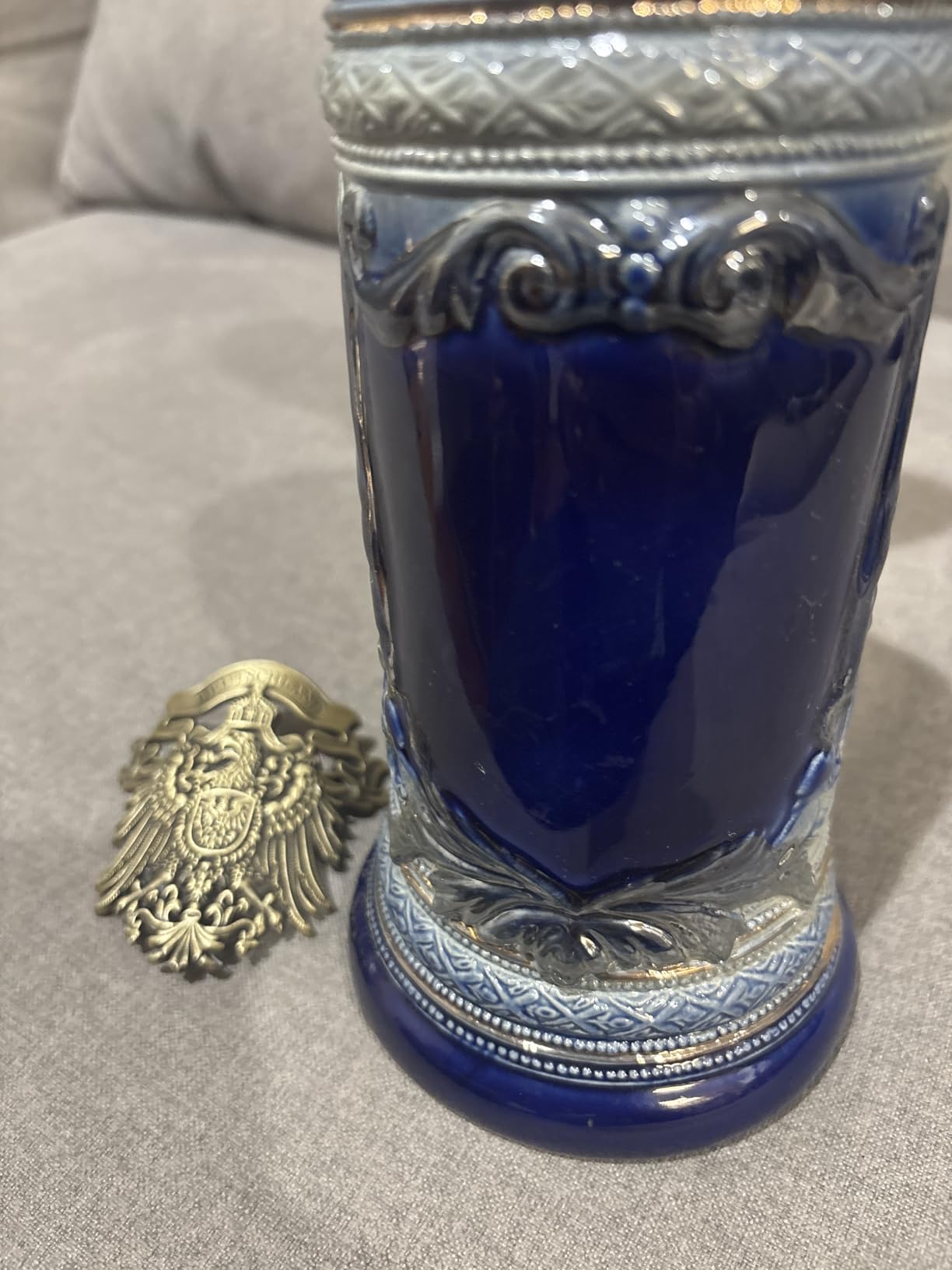HAUCOZE Beer Stein Mug German Eagle Medallion Drinking Viking Tankard with Pewter Lid Birthday Gifts for Men Father Husband 0.6 Liter customer photo 1