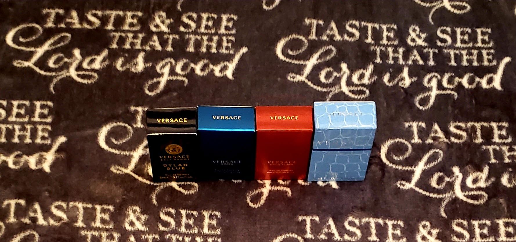 Versace 4 Piece Mini Gift Set for Men customer photo 2