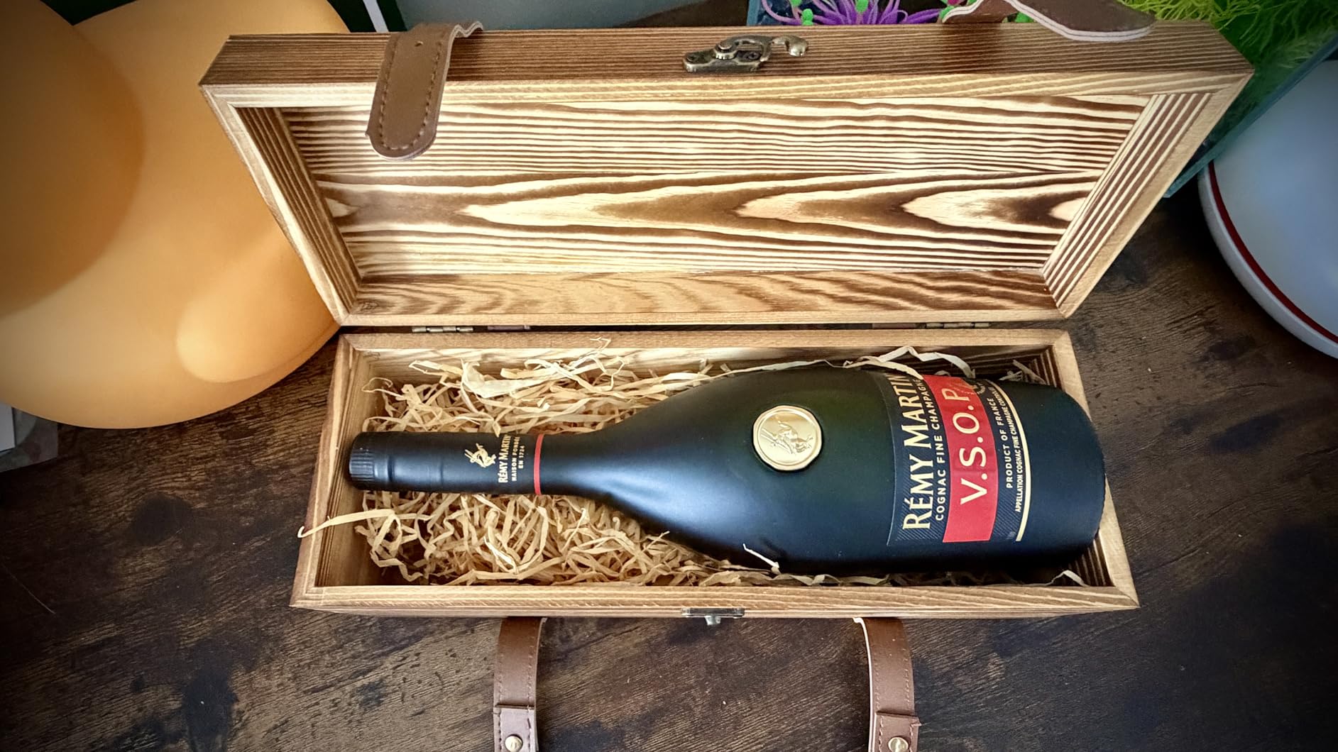 MyGift Wooden Wine Gift Box, Whiskey Box with Locking Latch & Leather Straps, for Christmas, Wedding Champagne, Beer, Vintage Rustic Brown, 14x5x5 Inches customer photo 1