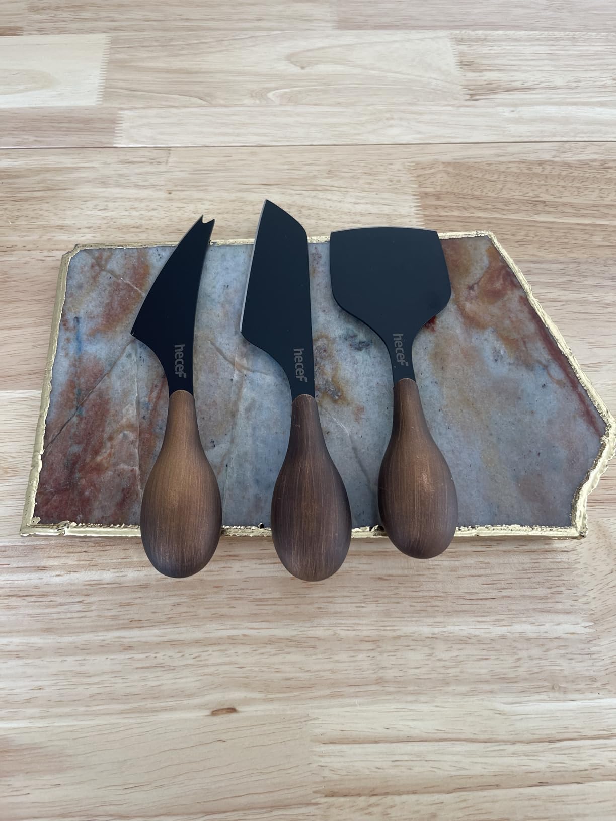 hecef Cheese Knife Set of 3, Bronze Grain Multipurpose Retro Cheese Knives, Set includes Pronged, Hard Cheese & Chisel Knife, Black customer photo 1