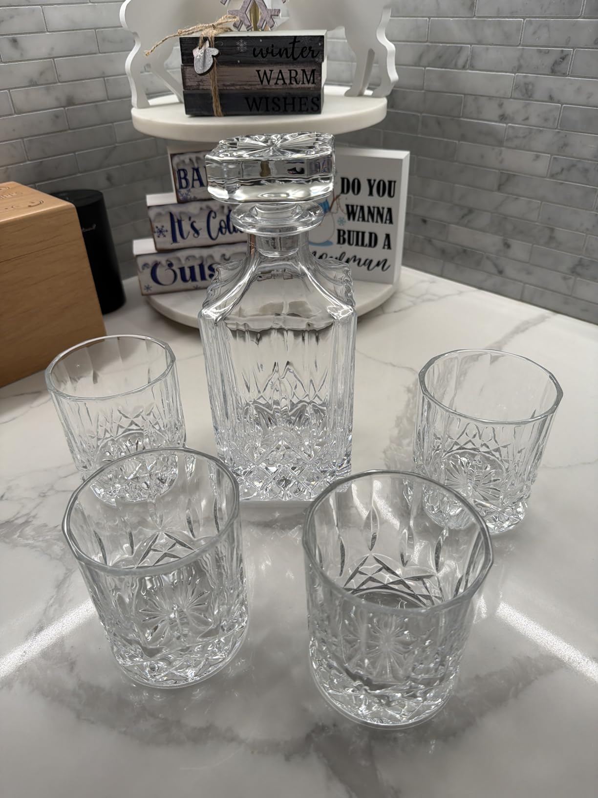 LIGHTEN LIFE Whiskey Decanter Set for Men - Whiskey Decanter with 4 Whiskey Glasses in Gift Box customer photo 1