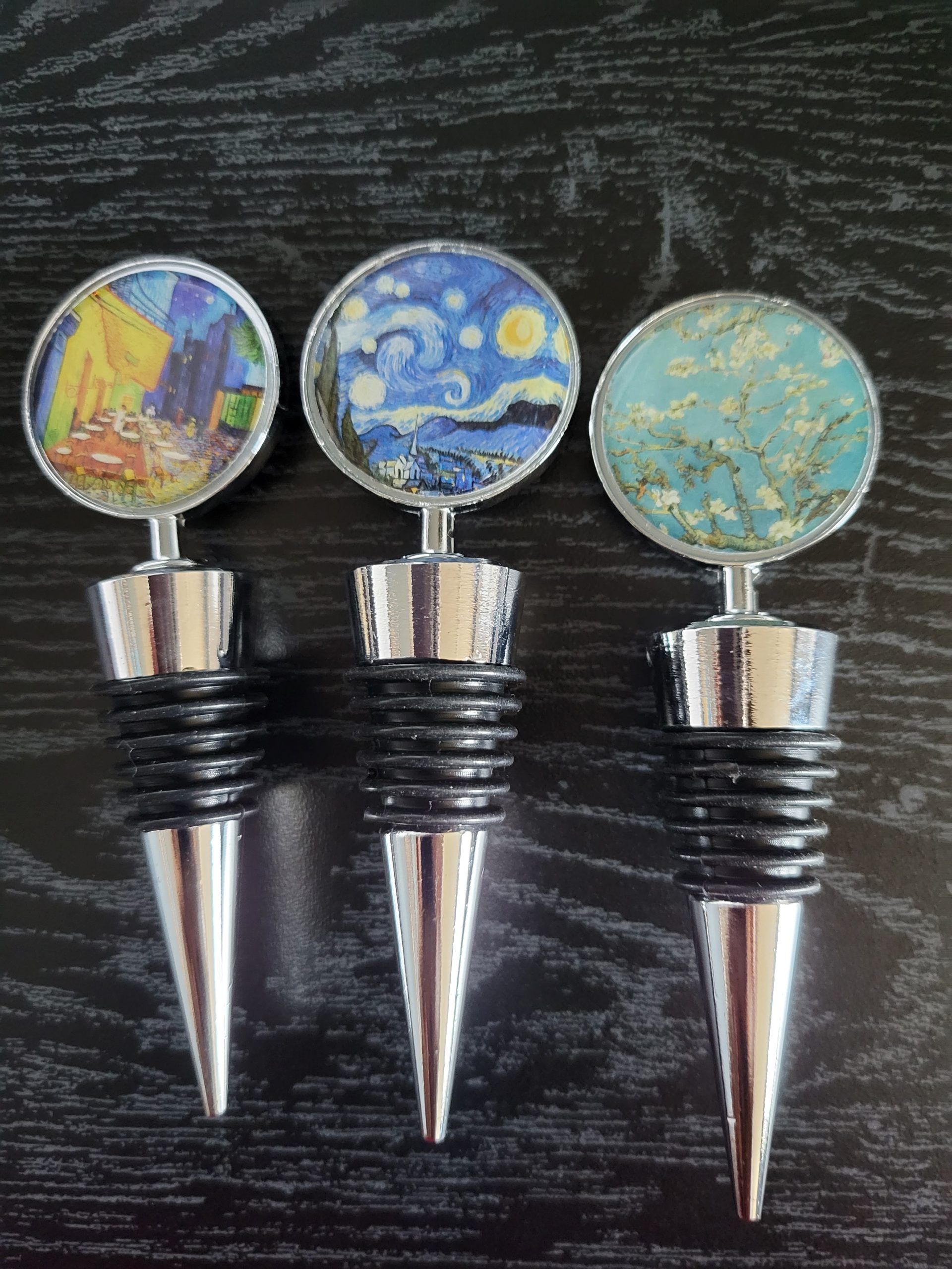 LIZIMANDU Wine Bottle Stoppers, Set of 4 Stainless Steel Wine Stoppers For Gifts, Bar, Holiday Party, Wedding (4-Quicksand Scenery) customer photo 2