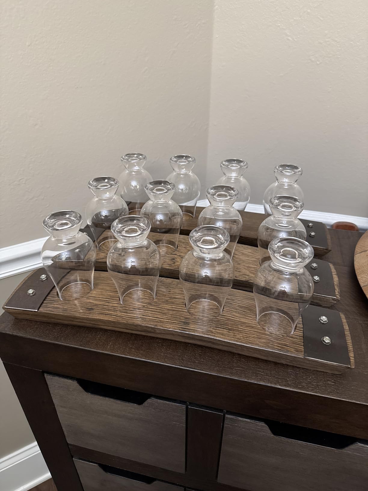 Reclaimed Bourbon Barrel Stave Premium 4 Glass Whiskey Flight Serving Tray with Glencairn Glasses, Dark Walnut, 17 Inch customer photo 2