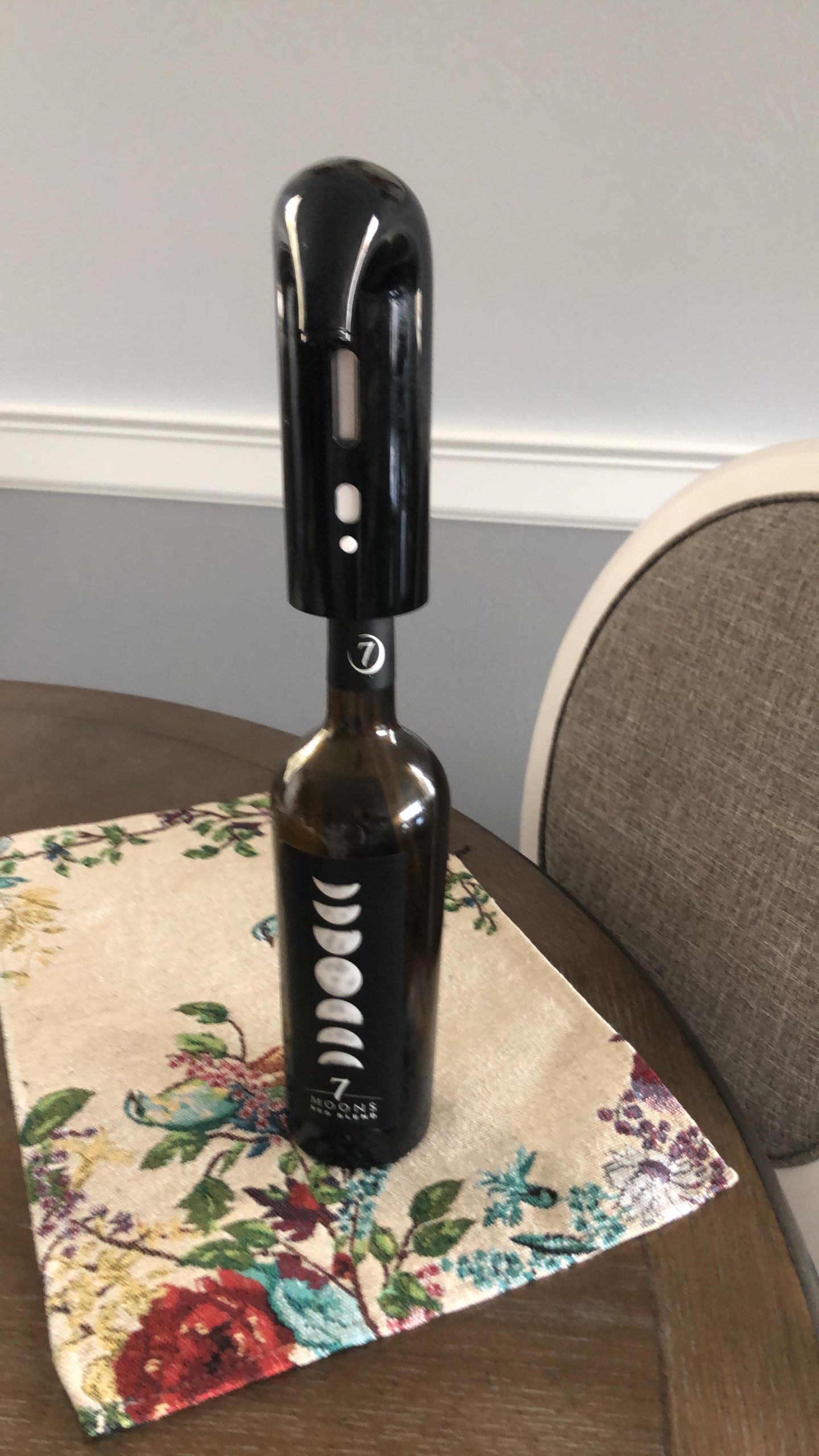 Electric Wine Aerator, Wine Dispenser Pump, Automatic Wine Pourer, Instant Wine Decanter, One-Touch Wine Oxidizer with Retractable Tube, Portable and USB Rechargeable, Matte Black customer photo 1