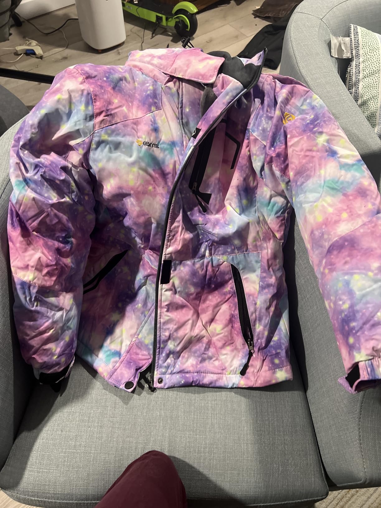 GEMYSE Women's Ski Snow Jacket Warm Winter Waterproof Coat Snowboard Rain Jacket Hooded Windproof Windbreaker customer photo 1