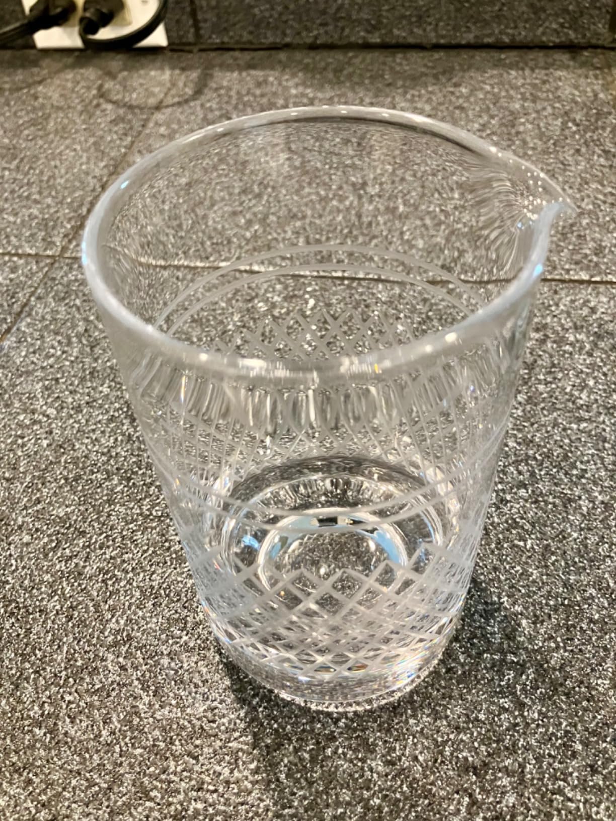 Barillio Crystal Cocktail Mixing Glass - 20 Oz (600 ml) Seamless Weighted With Thick & Sturdy Bottom Cocktail Stirring Pitcher | Old Fashioned Beaker - Bartender Mixology Accessories to Stir Cocktails customer photo 1