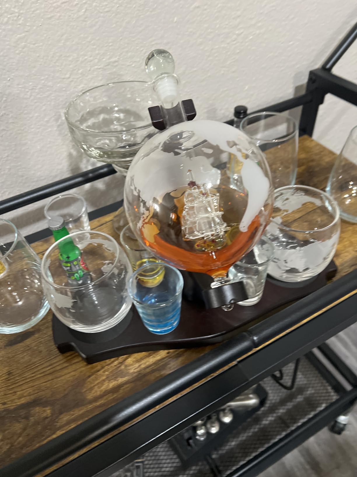 Whiskey Globe Decanter Set with 2 Glasses in Gift Box - Whiskey decanter for Liquor, Whiskey, Brandy, Gin, Rum, Tequila, Vodka, and Brandy - Home Bar Accessories for Men and Women customer photo 2