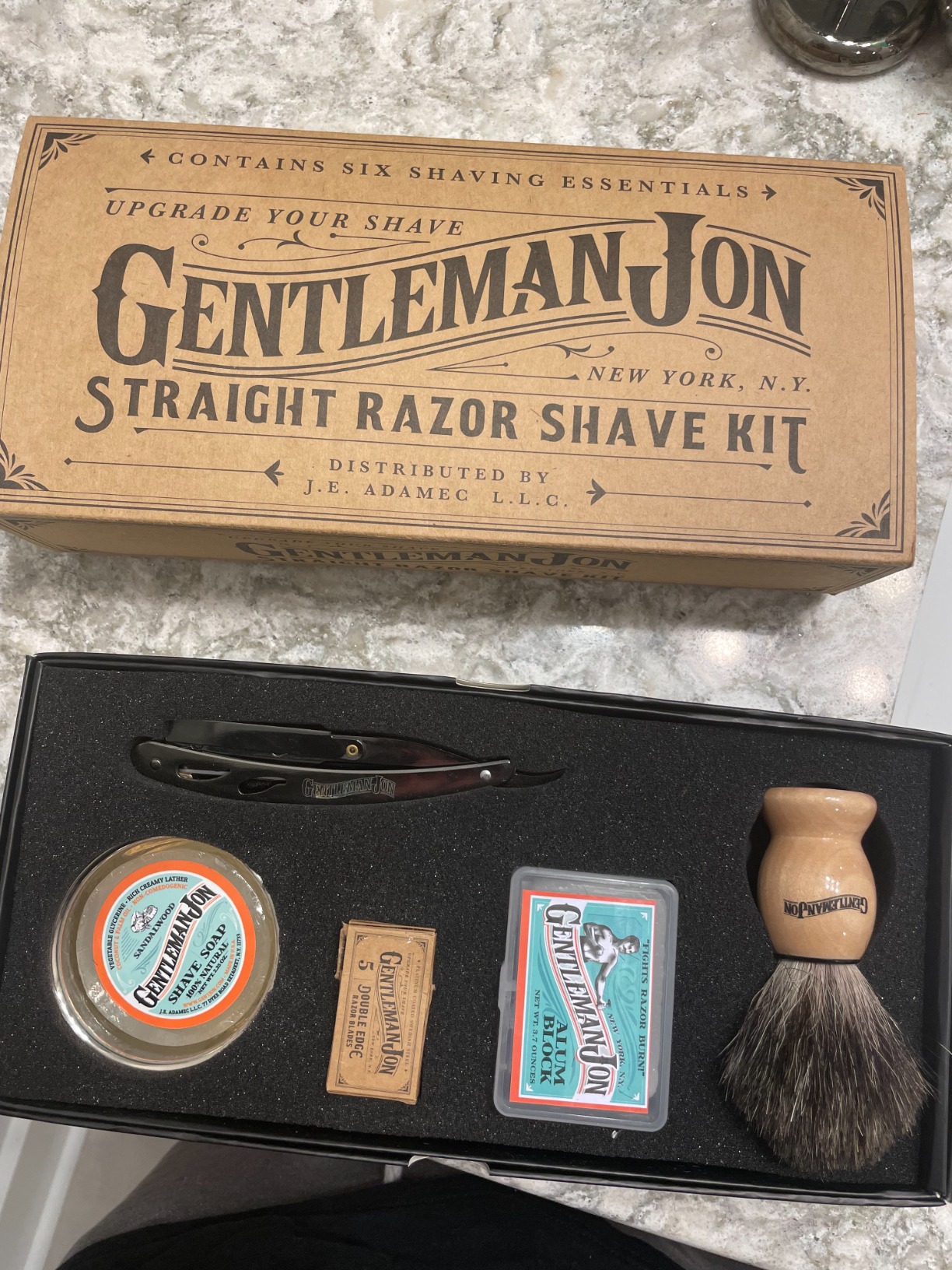 Gentleman Jon Straight Razor Shaving Kit - Vintage Wet Shave Grooming Set, Includes Straight Edge Razors for Men, Badger Hair Shaving Brush, Alum Block, Shave Soap, Bowl & Double Edge Safety Blades customer photo 1
