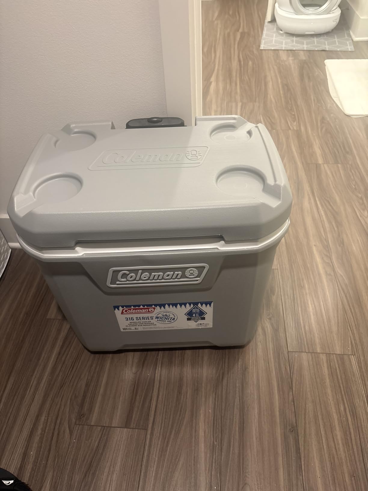 Coleman Classic Series Insulated Portable Rolling Cooler with Wheels, Leak-Resistant Outdoor Hard Cooler Keeps Ice up to 5 Days, 100-Quart customer photo 2