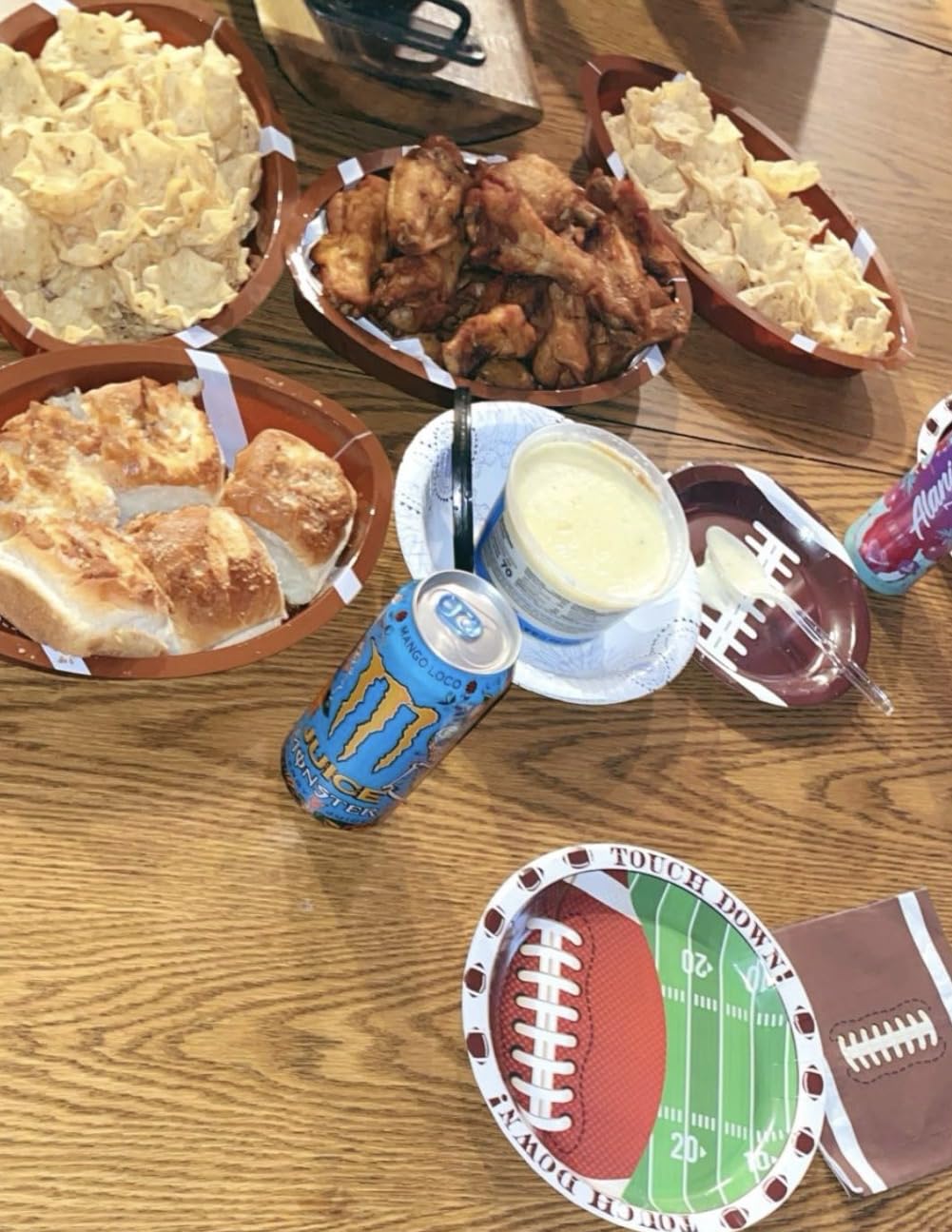 Anapoliz Football Serving Trays | 10 Pcs Plastic Football Snack Trays | Game Day Football Serveware | Tailgate Party Serving Platter | Football Party Decorations | Reusable Big Game Chip Trays customer photo 1