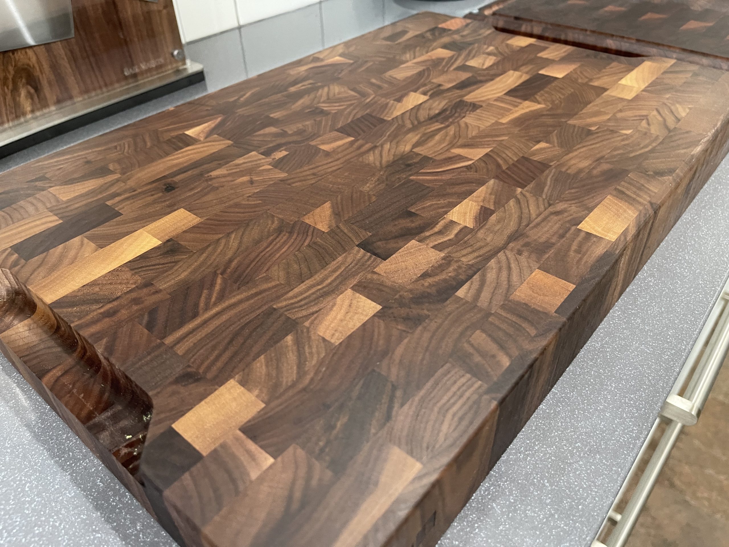 Mevell Walnut End Grain Cutting Board for Kitchen, Reversible Extra Large Wooden Butcher Block With Juice Grooves, Made in Canada (Walnut, 20x13x2) customer photo 2