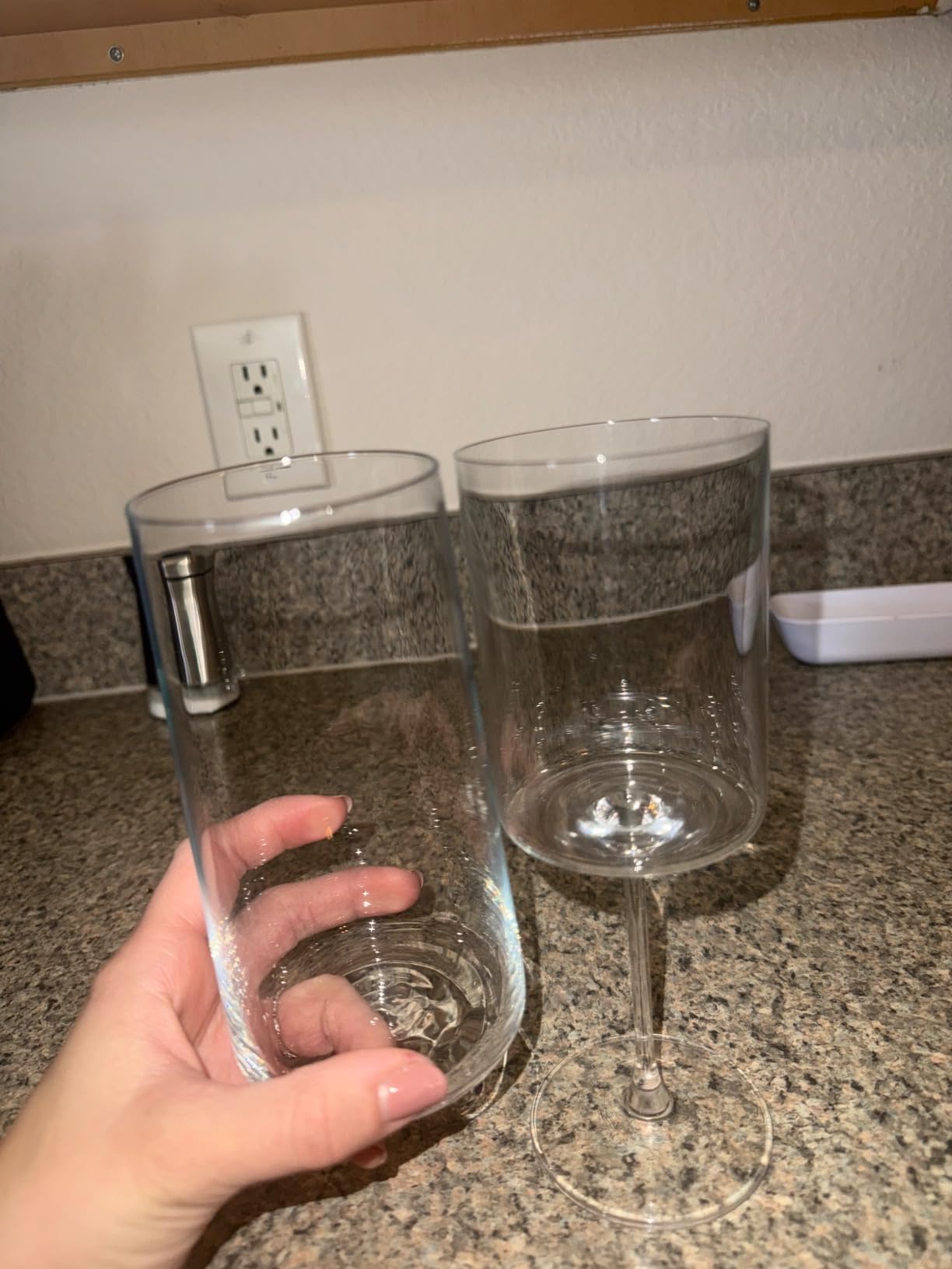 Krosno Tall Water Glasses, Set of 6, 18.3 oz, Avant-Garde Collection, Lightweight Crystal Glass, Perfect for Everyday, Dishwasher Safe, Made in Europe customer photo 1