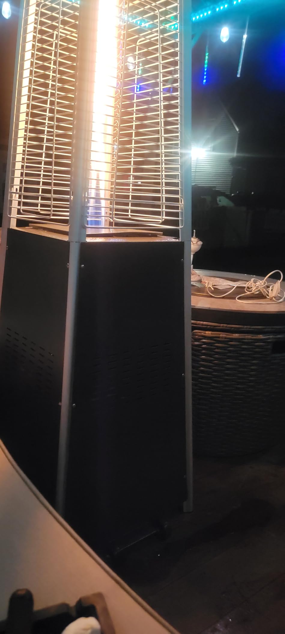 Pamapic 48,000 BTU Pyramid Flame Outdoor Heater with Cover, Hammered Bronze customer photo 2