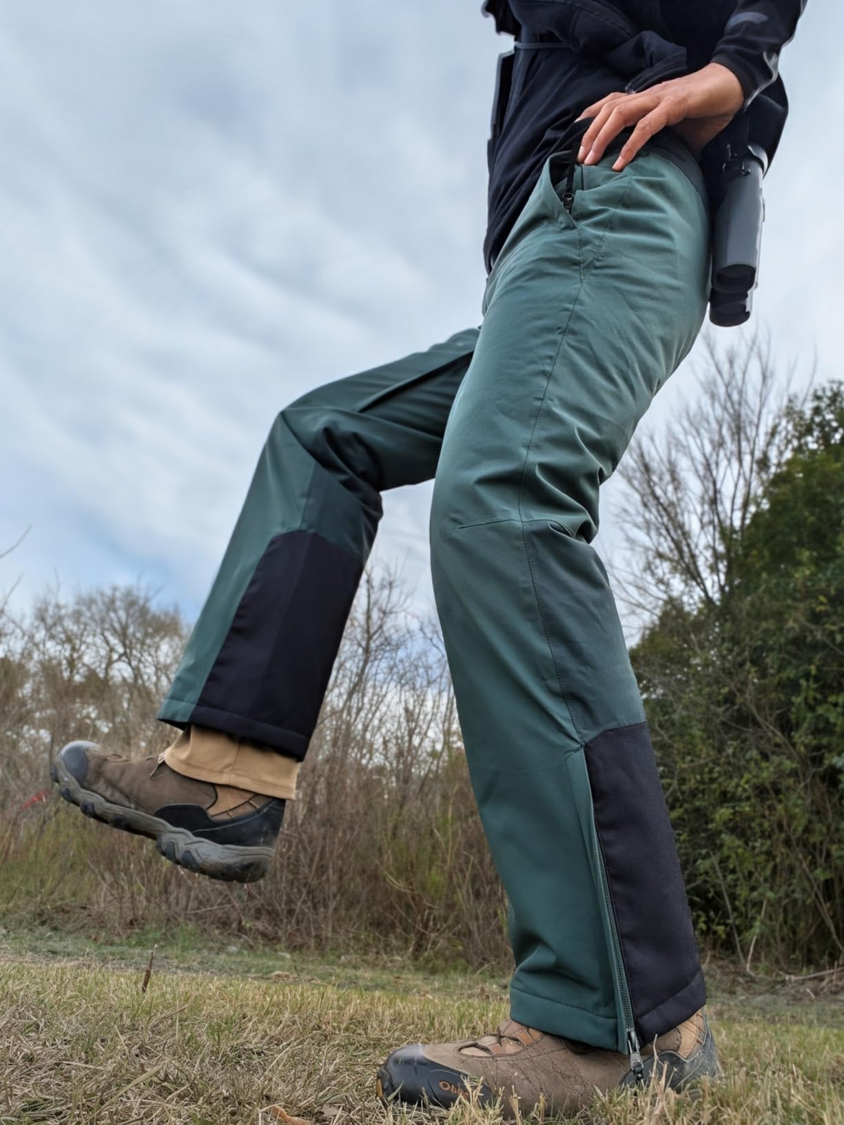 Amazon Essentials Men's Waterproof Breathable Insulated Snow Ski Pants customer photo 2