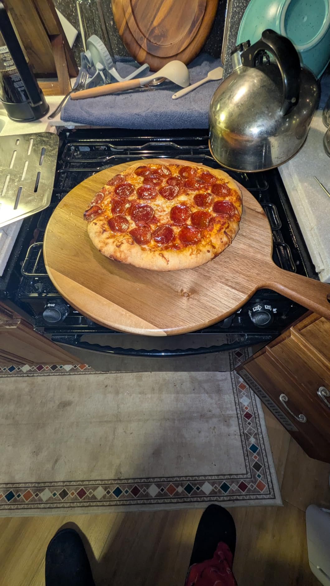 Acacia Wood Cutting Board with Handle - Wooden Chopping Board, Round Cutting Boards for Kitchen Decor, Large Charcuterie Board Tray, Teak Meat Cheese Board Bread Serving Platter customer photo 2