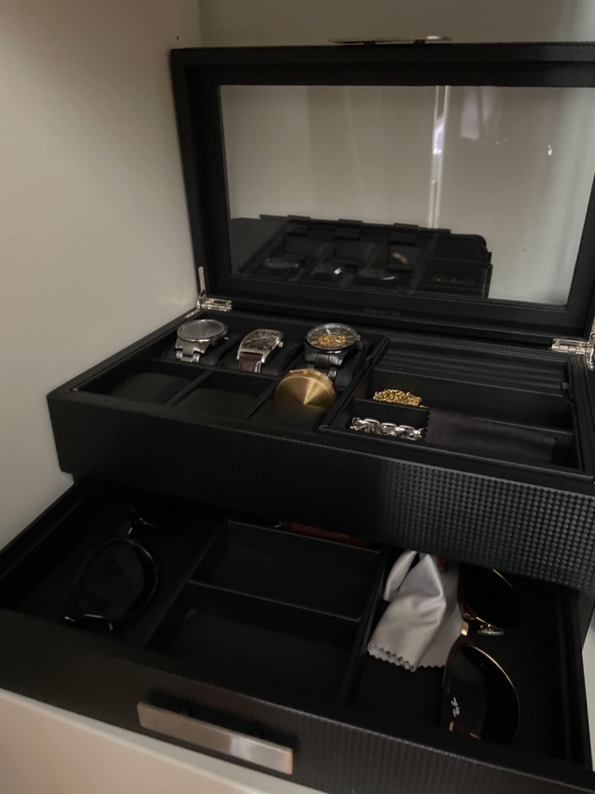 Glenor Co Valet Jewelry Box for Men - Holds 6 Watches, 12 cufflinks, 2 Sunglasses, Drawer & Tray Storage - Watch Case - Carbon Fiber design Organizer w Metal Accents & Large Glass Lid - Black customer photo 1