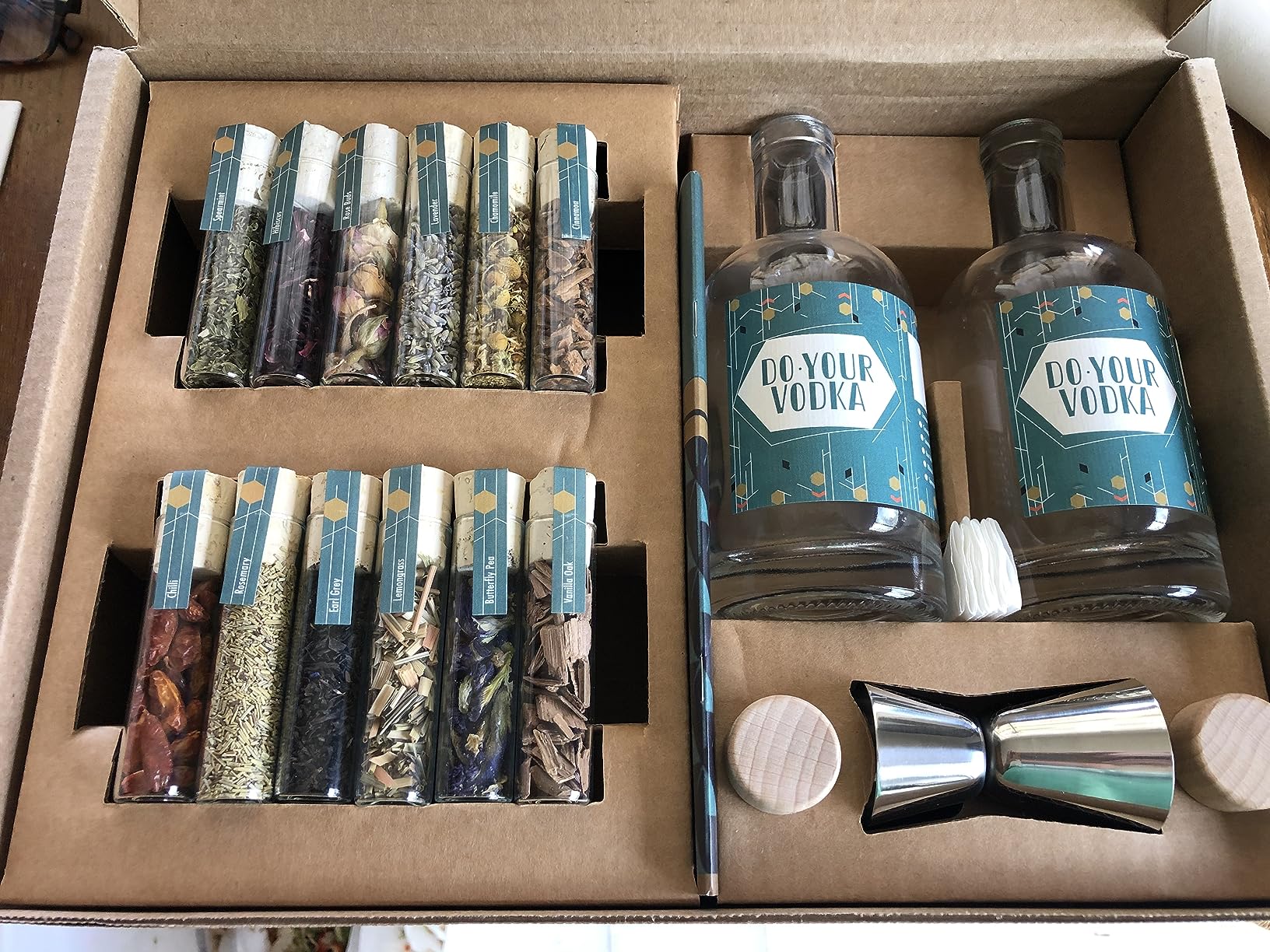 DO Your Vodka | DIY Infusion & Cocktail Kit | 12 Botanicals, 2 Glass Bottles, Recipe Guide | Gift for Men & Women | Holiday, Christmas, Birthday | Great for Home Bartenders & Cocktail Lovers customer photo 2