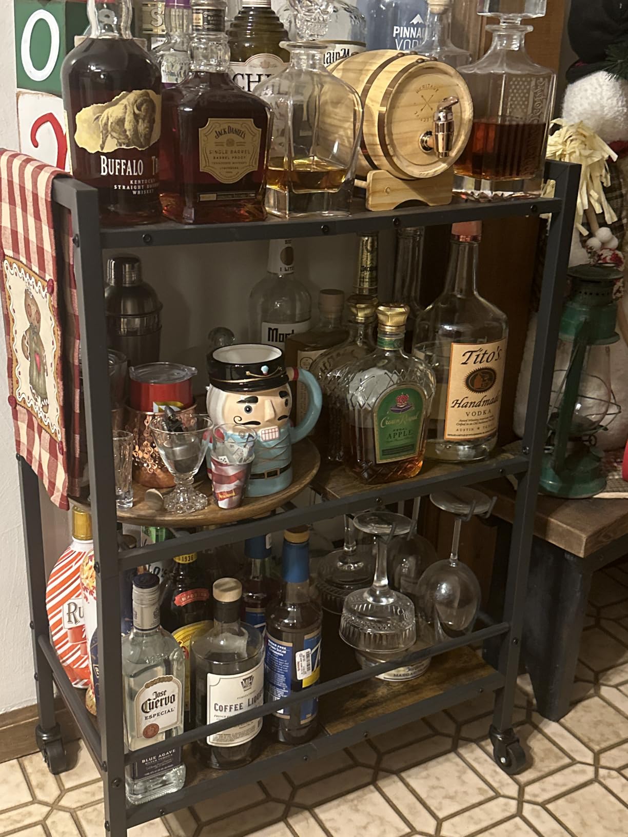 HOOBRO Bar Cart, 3-Tier Coffee Cart with Wheels, Kitchen Cart, Wine Cart with Wine Rack and Glass Holder, Rolling Serving Cart for Home, Living Room, Party, Bar, Rustic Brown and Black BF35TC01G1 customer photo 1