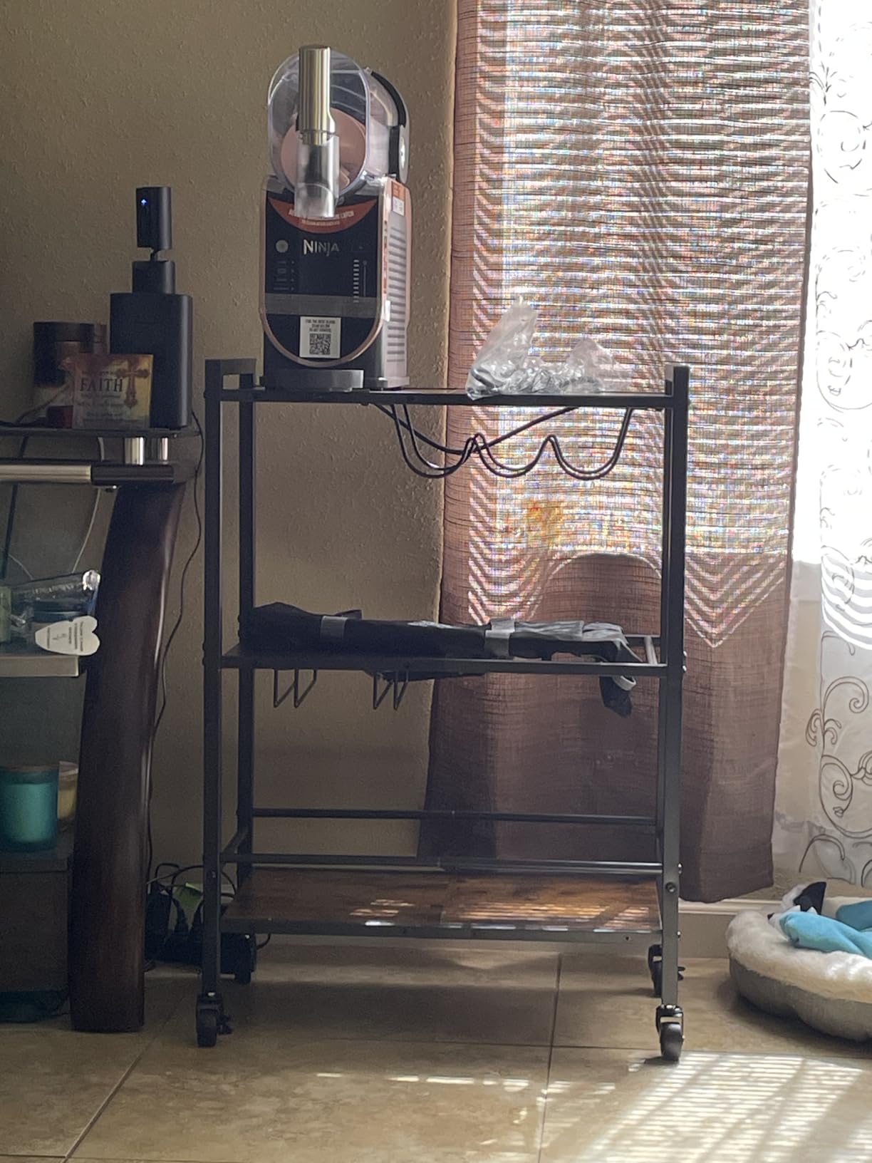 HOOBRO Bar Cart, 3-Tier Coffee Cart with Wheels, Kitchen Cart, Wine Cart with Wine Rack and Glass Holder, Rolling Serving Cart for Home, Living Room, Party, Bar, Rustic Brown and Black BF35TC01G1 customer photo 2