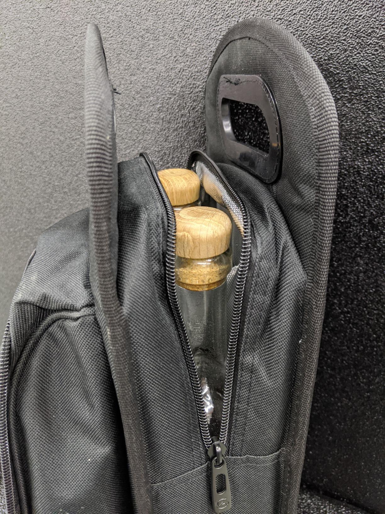 ALLCAMP 2 Bottle Wine Tote Carrier - Insulated Portable Padded Canvas Wine Bag for Travel, BYOB Restaurant, Wine Tasting, Party, Great Christmas Day Gift for Wine Lover, Black customer photo 1