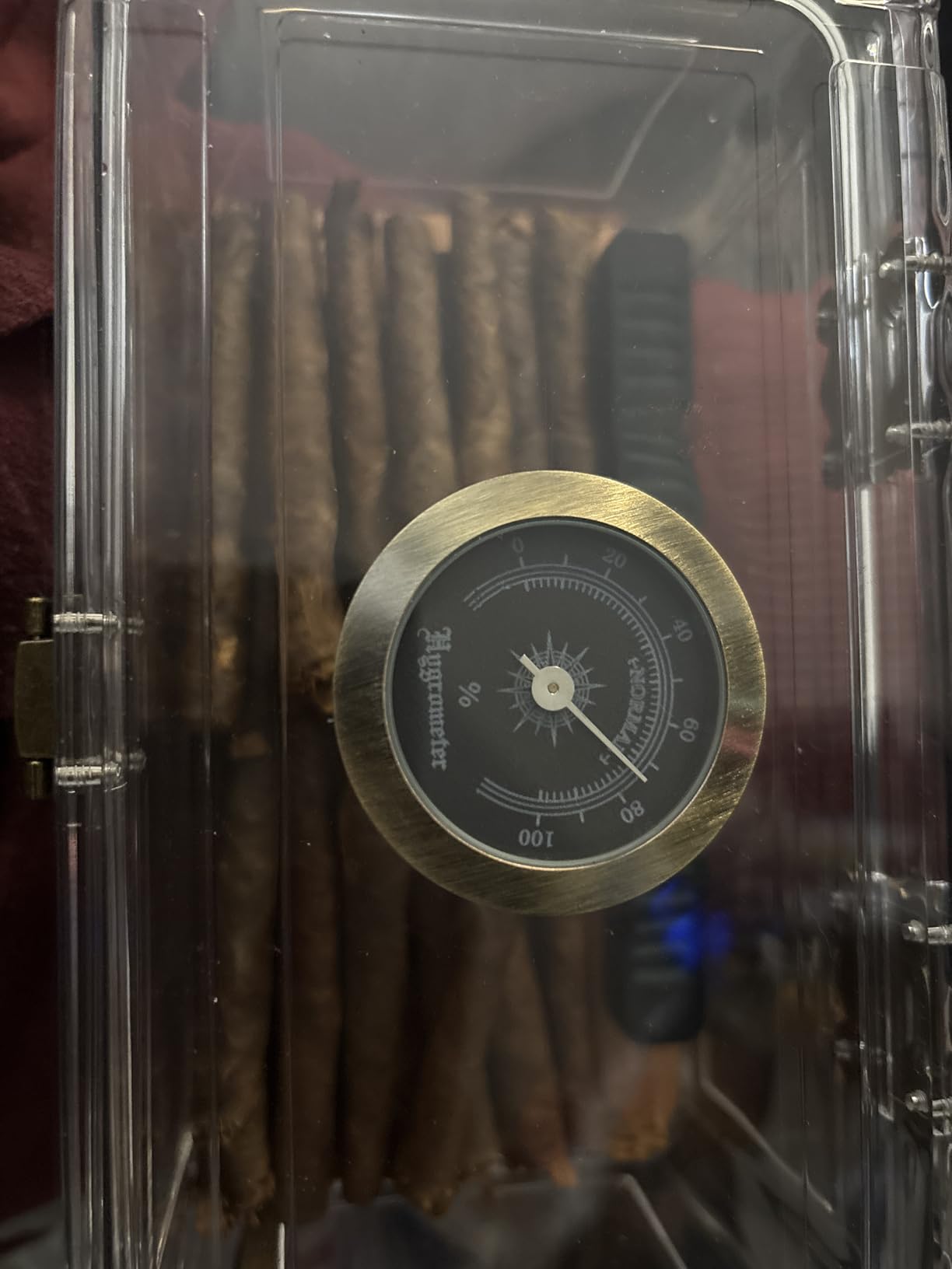 TISFA Acrylic Cigar Humidor with Humidifier and Hygrometer, Desktop Cigar Case Box That Can Hold About 15-20 Cigars (S) customer photo 2