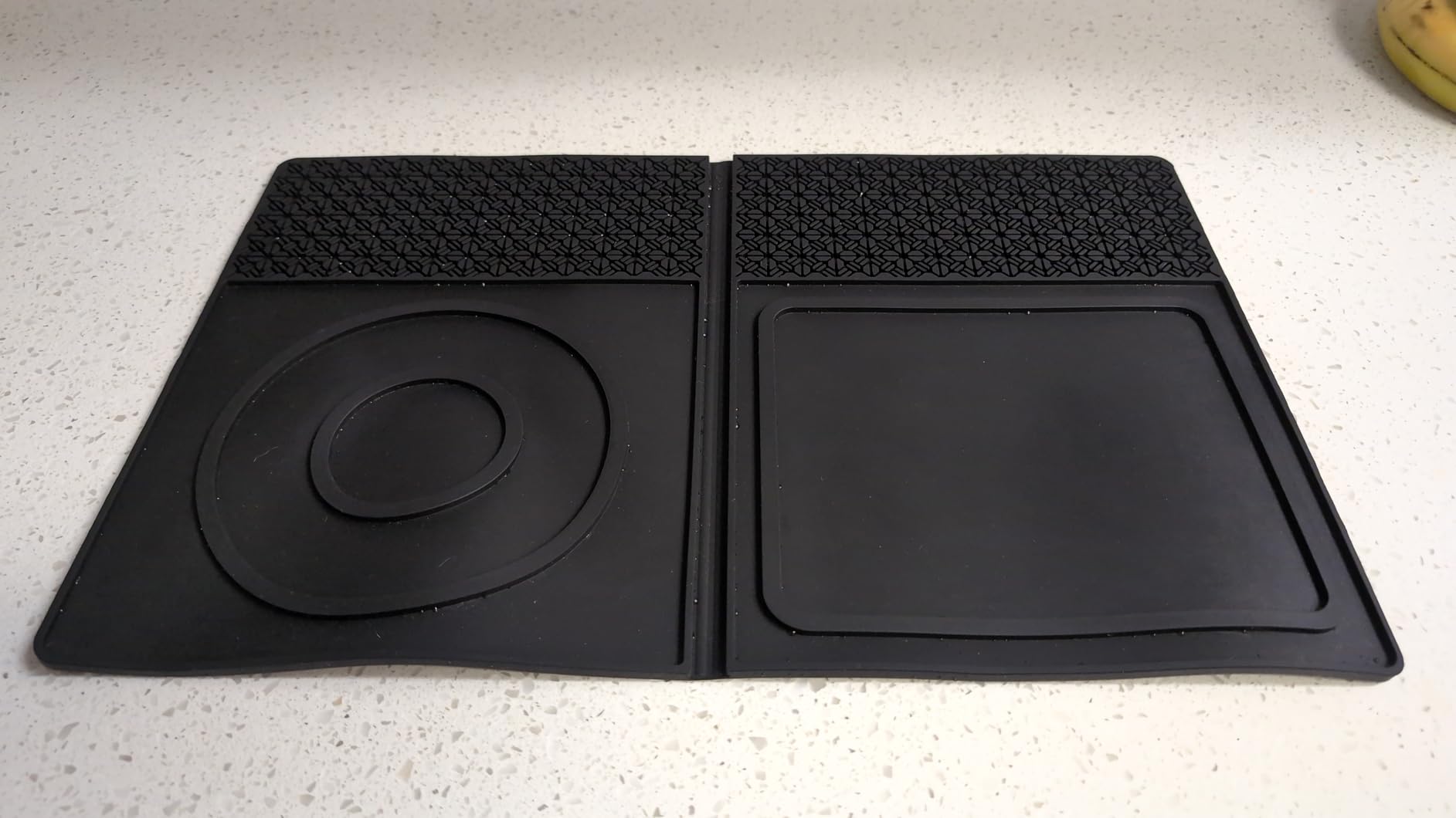 True Bar Mat, Multipurpose, Silicone Cocktail Prep Station, Rimmer, Cutting Board, Drying Mat, Set of 1, Black customer photo 2