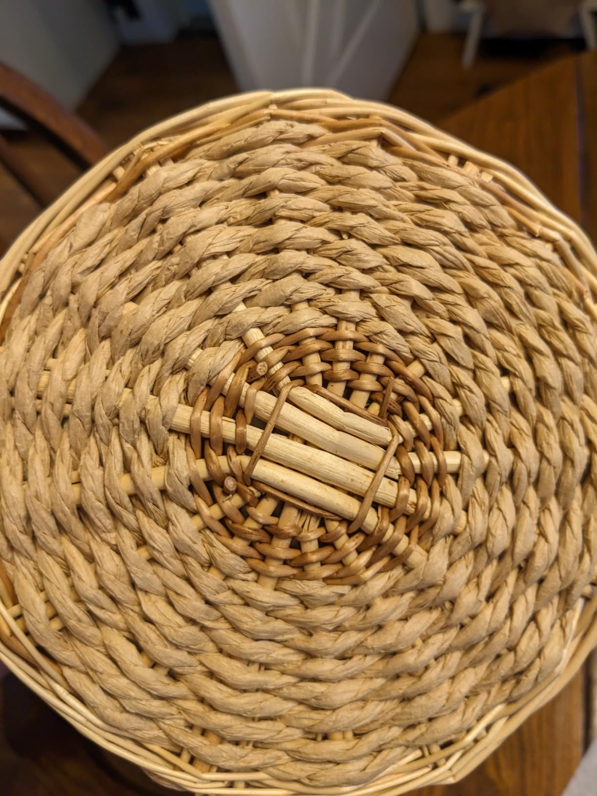 Handwoven 2L Stainless Steel Ice Bucket with Lid and Ice Tongs, Insulated Chilling Bucket Rustic Wicker Paper Rope Design for Home Bar Party Wedding Decor customer photo 2