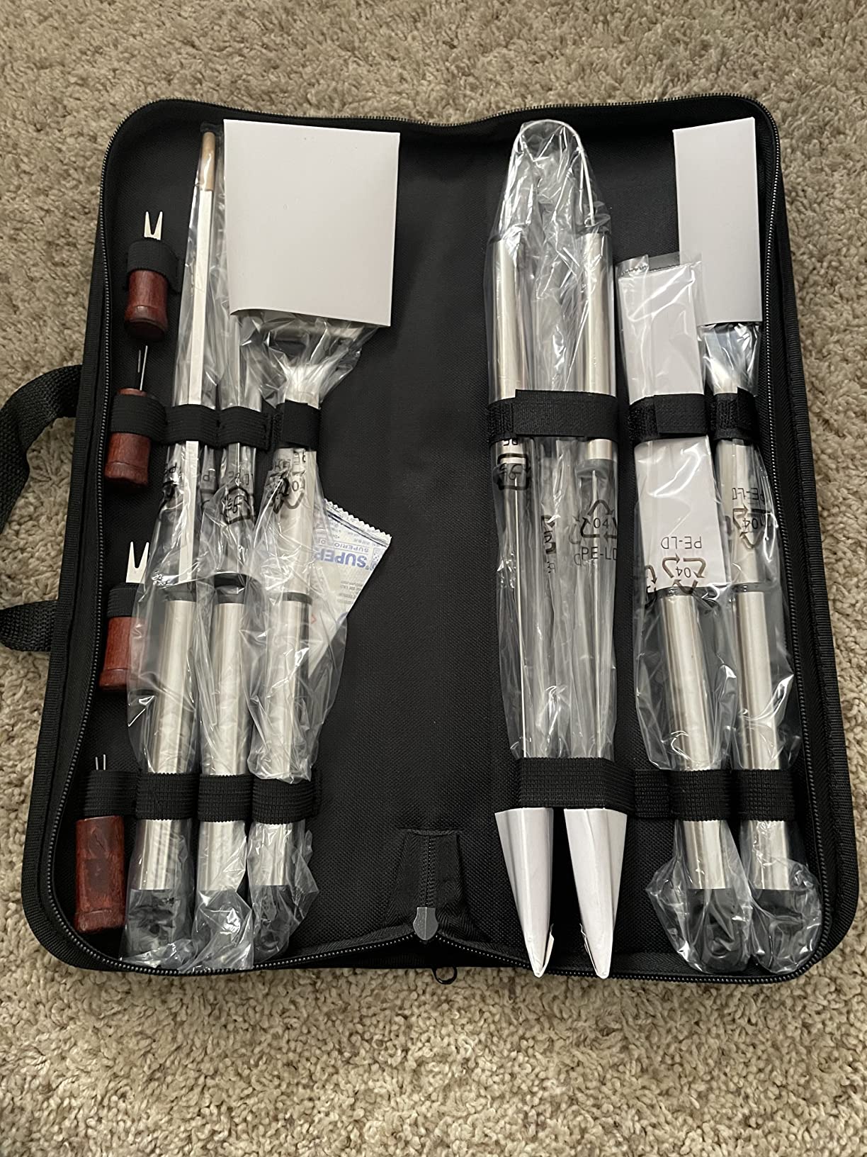 Amazon Basics 4-Piece Stainless Steel BBQ Grilling Tool Set with Carry Bag, Rust-Resistant, Dishwasher Safe customer photo 2