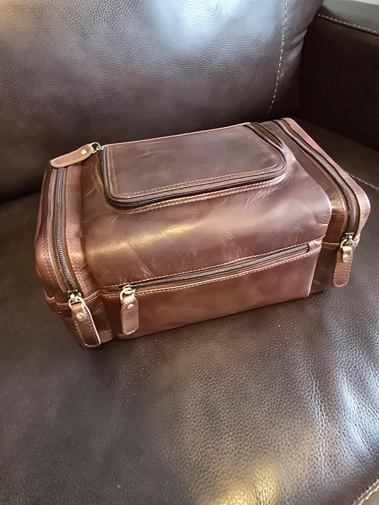 ELIZO Genuine Leather Toiletry Bag for Men Mens Toiletry Bags for Traveling Waterproof Hanging Leather Dopp Kit w/Hook Extra large Toiletry Bag Travel Organizer for Toiletries customer photo 2